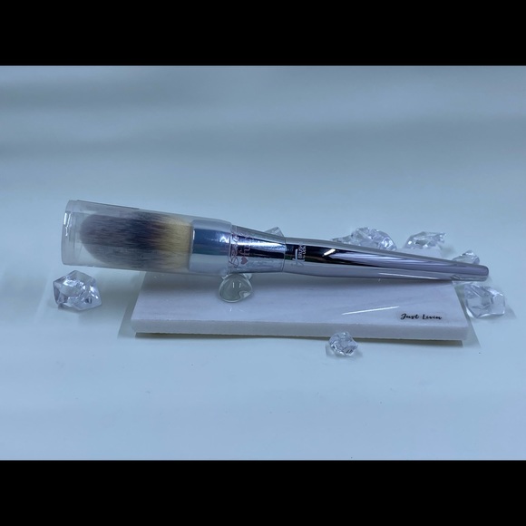 🌺 It Complexion Powder #225 - Picture 2 of 10